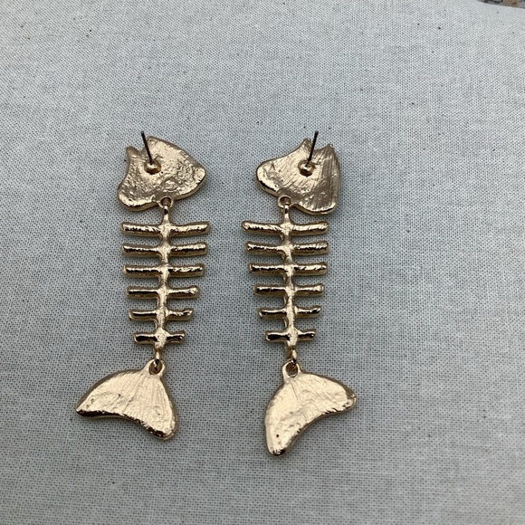 Enamel Fish Sparkling Drop Earrings - Picture 2 of 2